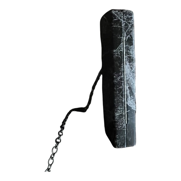 Sondra Robert’s Crossbody/Clutch Marbleized design Handbag. - Picture 7 of 9